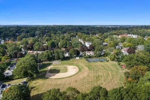 View/Area - 11 Sweetser Ave, Reading, MA 01867 photo 2 of 4