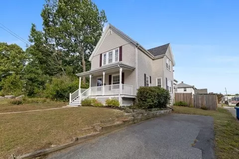Exterior - 11 Sweetser Ave, Reading, MA 01867 photo 3 of 10