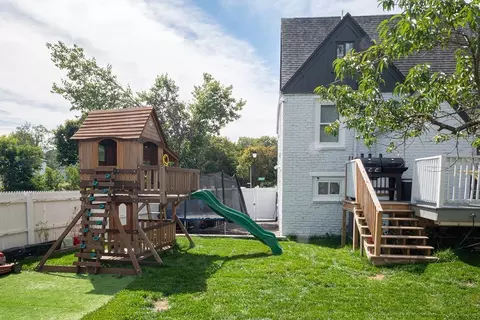 Exterior - 16 Thayer St, Worcester, MA 01603 photo 8 of 8