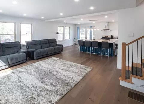 Living - 16 Thayer St, Worcester, MA 01603 photo 1 of 3