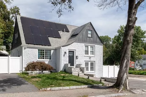 Exterior - 16 Thayer St, Worcester, MA 01603 photo 4 of 8
