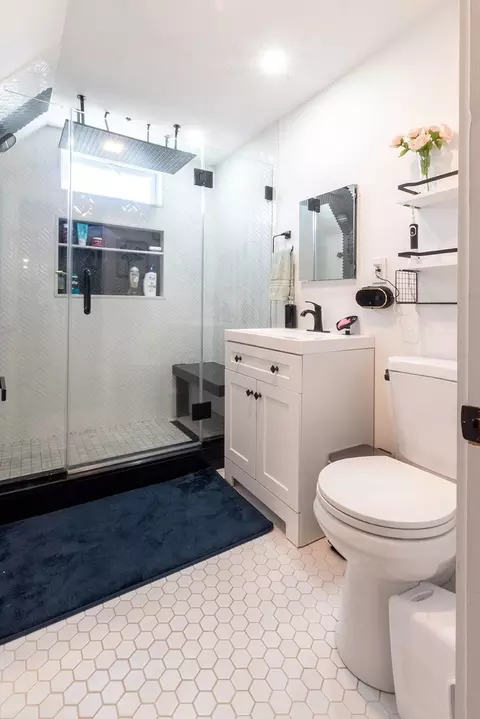 Bath - 16 Thayer St, Worcester, MA 01603 photo 2 of 3
