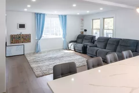 Living - 16 Thayer St, Worcester, MA 01603 photo 2 of 3
