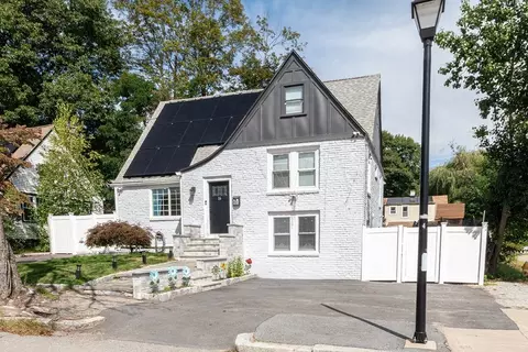Exterior - 16 Thayer St, Worcester, MA 01603 photo 5 of 8