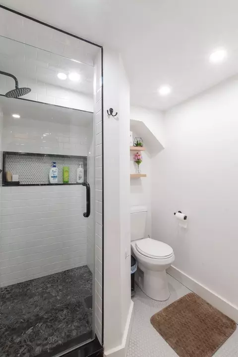 Bath - 16 Thayer St, Worcester, MA 01603 photo 3 of 3