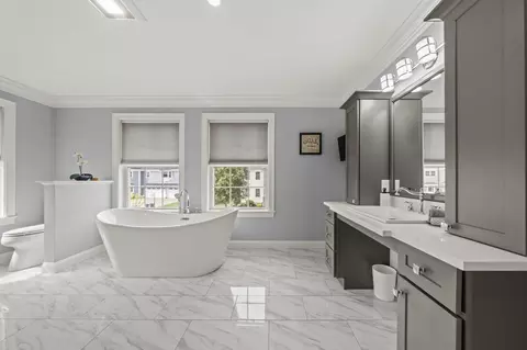 Bath - 2 Oneil Way, Saugus, MA 01906 photo 5 of 5