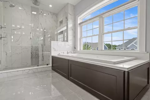 Bath - 2 Oneil Way, Saugus, MA 01906 photo 2 of 5