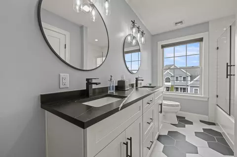 Bath - 2 Oneil Way, Saugus, MA 01906 photo 3 of 5