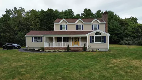 37 Rhode Island Ave, Dartmouth, MA 02747