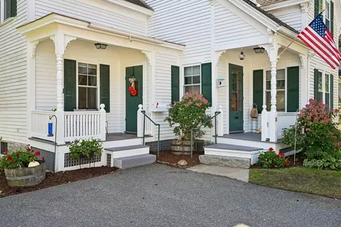 18 Highland Ave, Chelmsford, MA 01863