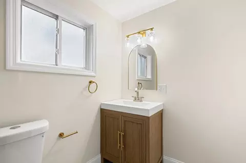 Bath - 376 N Underwood St, Fall River, MA 02720 photo 3 of 5