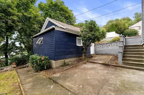 Exterior - 376 N Underwood St, Fall River, MA 02720 photo 5 of 7