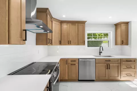 Kitchen - 256 Weetamoe St, Fall River, MA 02720 photo 4 of 4