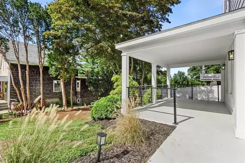 Exterior - 256 Weetamoe St, Fall River, MA 02720 photo 7 of 12