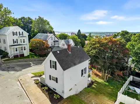 View/Area - 256 Weetamoe St, Fall River, MA 02720 photo 1 of 3