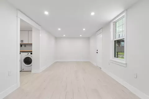 Living - 256 Weetamoe St, Fall River, MA 02720 photo 7 of 7