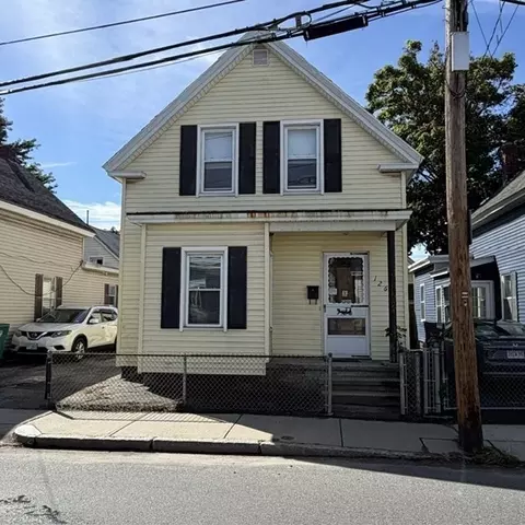 126 W 6th St, Lowell, MA 01850
