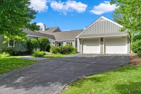 Exterior - 10 Floret Cir #10, Hingham, MA 02043 photo 9 of 11