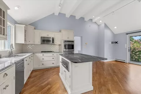 Kitchen - 10 Floret Cir #10, Hingham, MA 02043 photo 4 of 4
