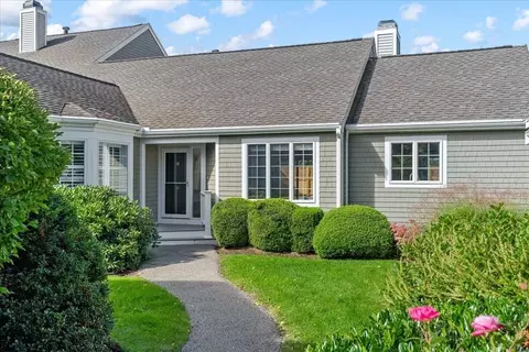 Exterior - 10 Floret Cir #10, Hingham, MA 02043 photo 2 of 11