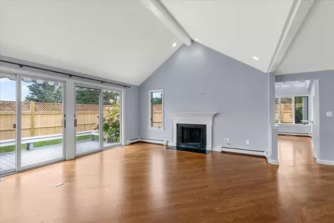 Living - 10 Floret Cir #10, Hingham, MA 02043 photo 3 of 8