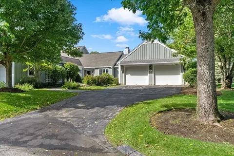 Exterior - 10 Floret Cir #10, Hingham, MA 02043 photo 10 of 11
