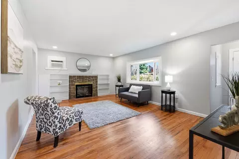 Living - 78 Wollaston St, Springfield, MA 01119 photo 1 of 3