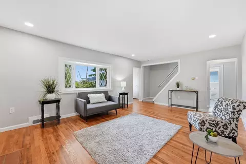 Living - 78 Wollaston St, Springfield, MA 01119 photo 3 of 3