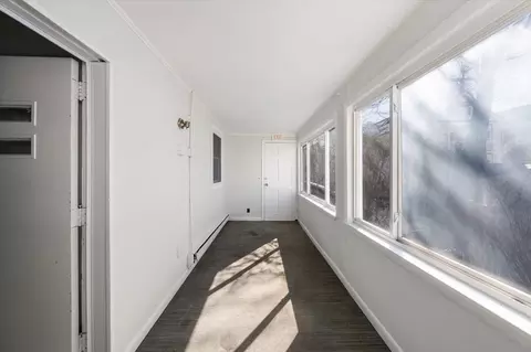 Entry Way - 528 Ferry St, Everett, MA 02149 photo 3 of 6