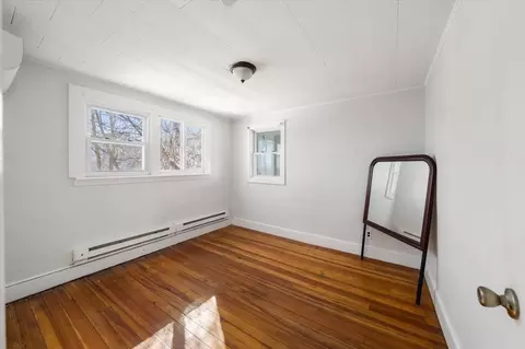 Bedroom - 528 Ferry St, Everett, MA 02149 photo 3 of 5