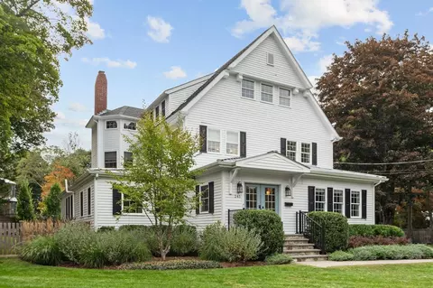 Exterior - 245 Summer Ave, Reading, MA 01867 photo 7 of 7