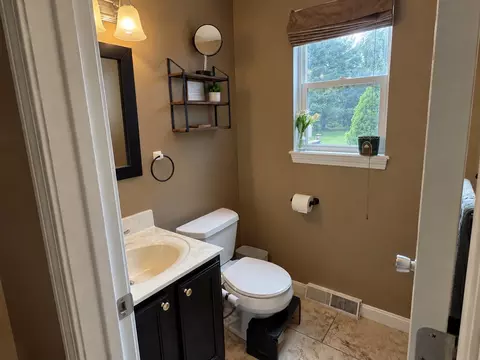 Bath - 145 Mckinstry Ave, Chicopee, MA 01013 photo 2 of 3