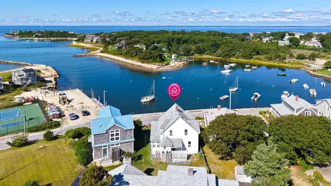 13 West Ave, Falmouth, MA 02556