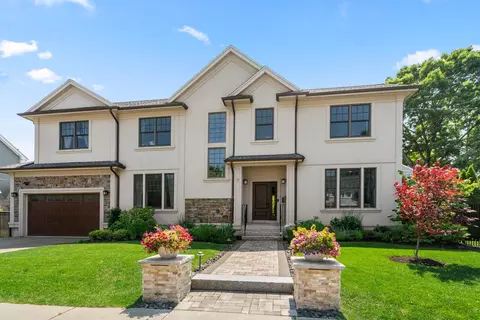 7 Fredette Rd, Newton, MA 02459
