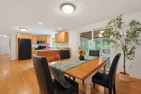 Dining - 405 Main St, Acton, MA 01720 photo 1 of 2