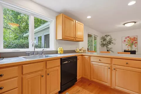 Kitchen - 405 Main St, Acton, MA 01720 photo 3 of 4