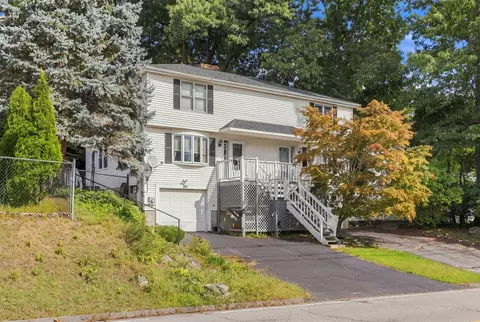 Exterior - 133 Commonwealth Ave #B, Worcester, MA 01604 photo 2 of 11