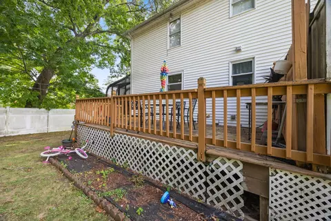 Exterior - 133 Commonwealth Ave #B, Worcester, MA 01604 photo 6 of 11