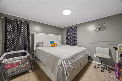 Bedroom - 133 Commonwealth Ave #B, Worcester, MA 01604 photo 1 of 9