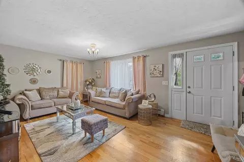Other - 133 Commonwealth Ave #B, Worcester, MA 01604 photo 2 of 11