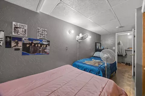 Bedroom - 133 Commonwealth Ave #B, Worcester, MA 01604 photo 8 of 9