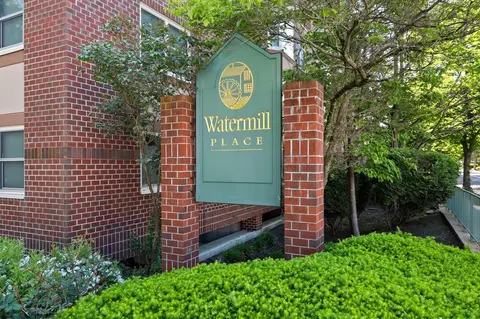 1 Watermill Pl #121, Arlington, MA 02476
