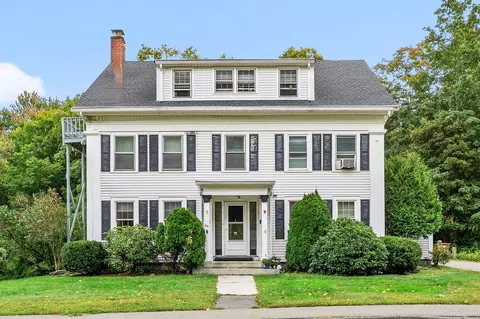 49 South St, Northborough, MA 01532