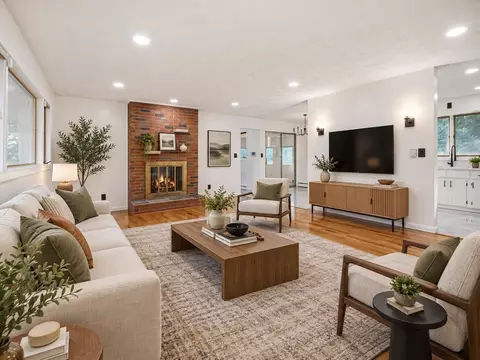 Living - 74 Springfield St, Springfield, MA 01107 photo 1 of 4