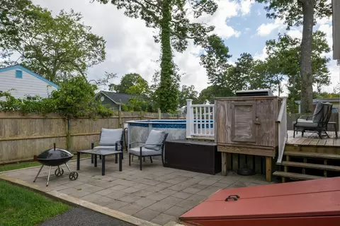 Exterior - 18 Elmwood St, Wareham, MA 02571 photo 8 of 13