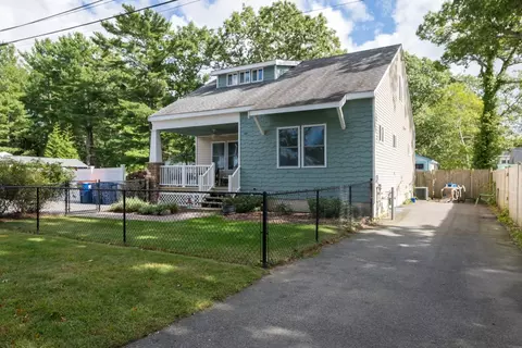 Exterior - 18 Elmwood St, Wareham, MA 02571 photo 1 of 13