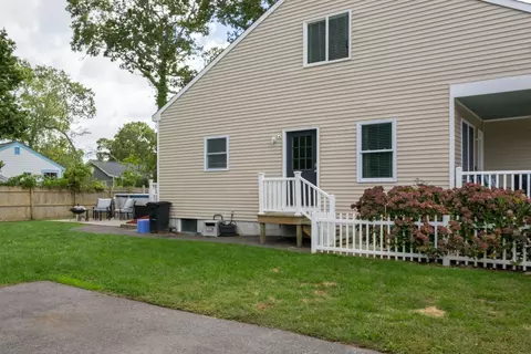 Exterior - 18 Elmwood St, Wareham, MA 02571 photo 9 of 13