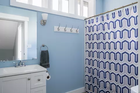 Bath - 18 Elmwood St, Wareham, MA 02571 photo 3 of 3