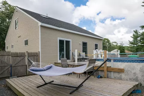 Exterior - 18 Elmwood St, Wareham, MA 02571 photo 5 of 13