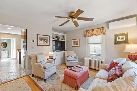 Living - 37 Hartz St, Gloucester, MA 01930 photo 1 of 2
